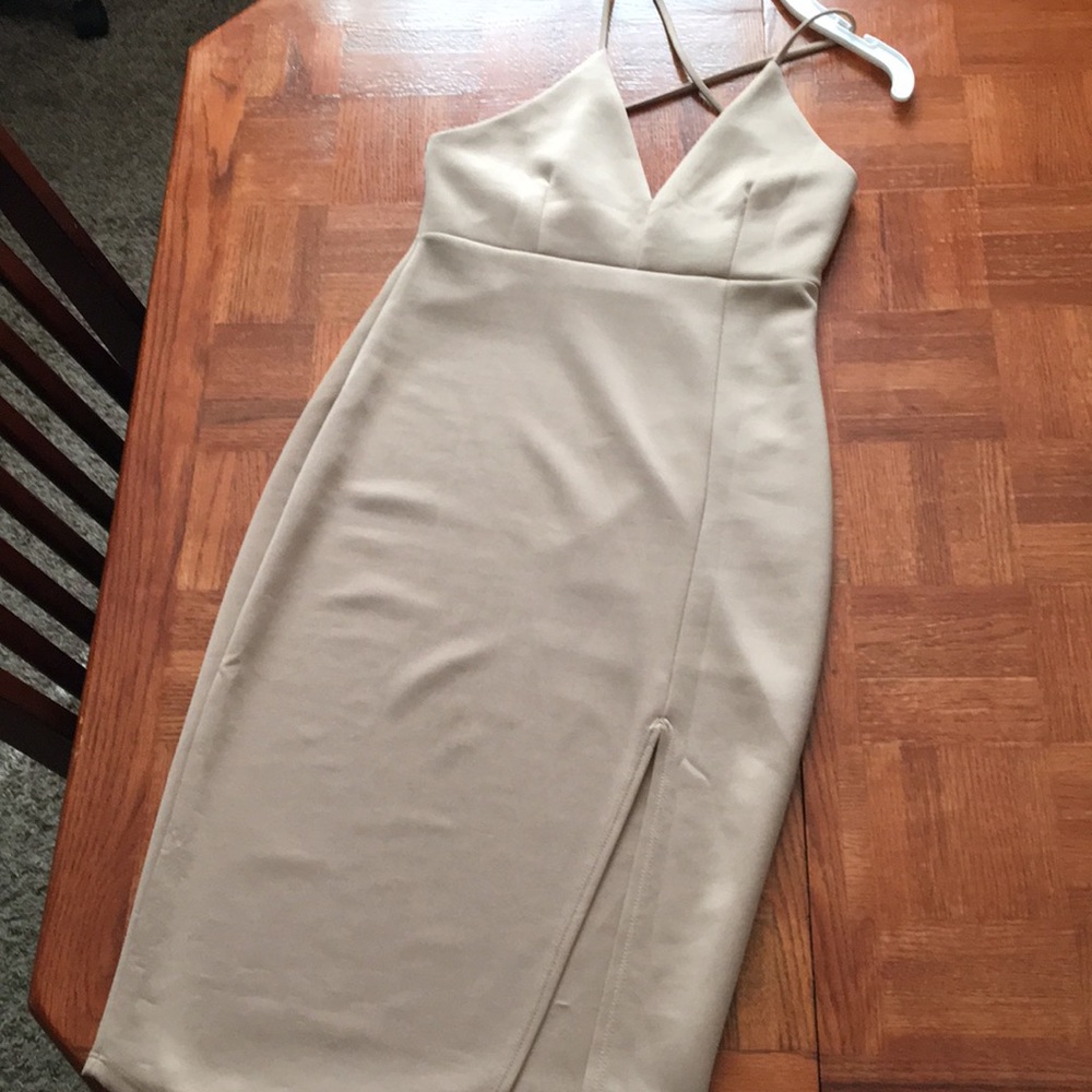 ⭐️FREE if bundled⭐️ NWT, nude slip dress (not see through)